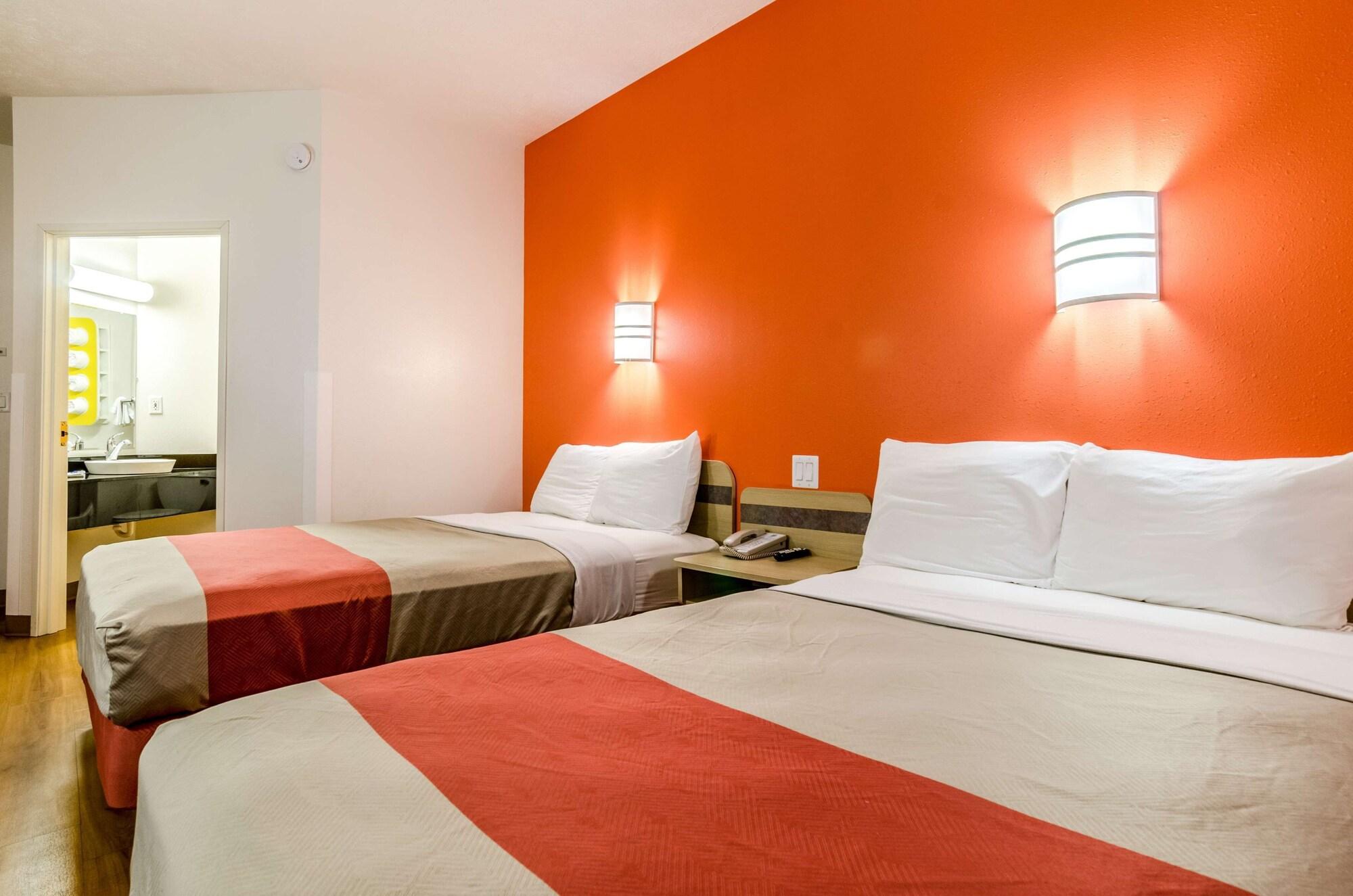 Hotel 6-kearney, Ne Kearney